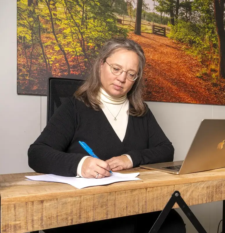Yvonne Duran in haar praktijk voor hoogbegaafdheid en psychologische begeleiding